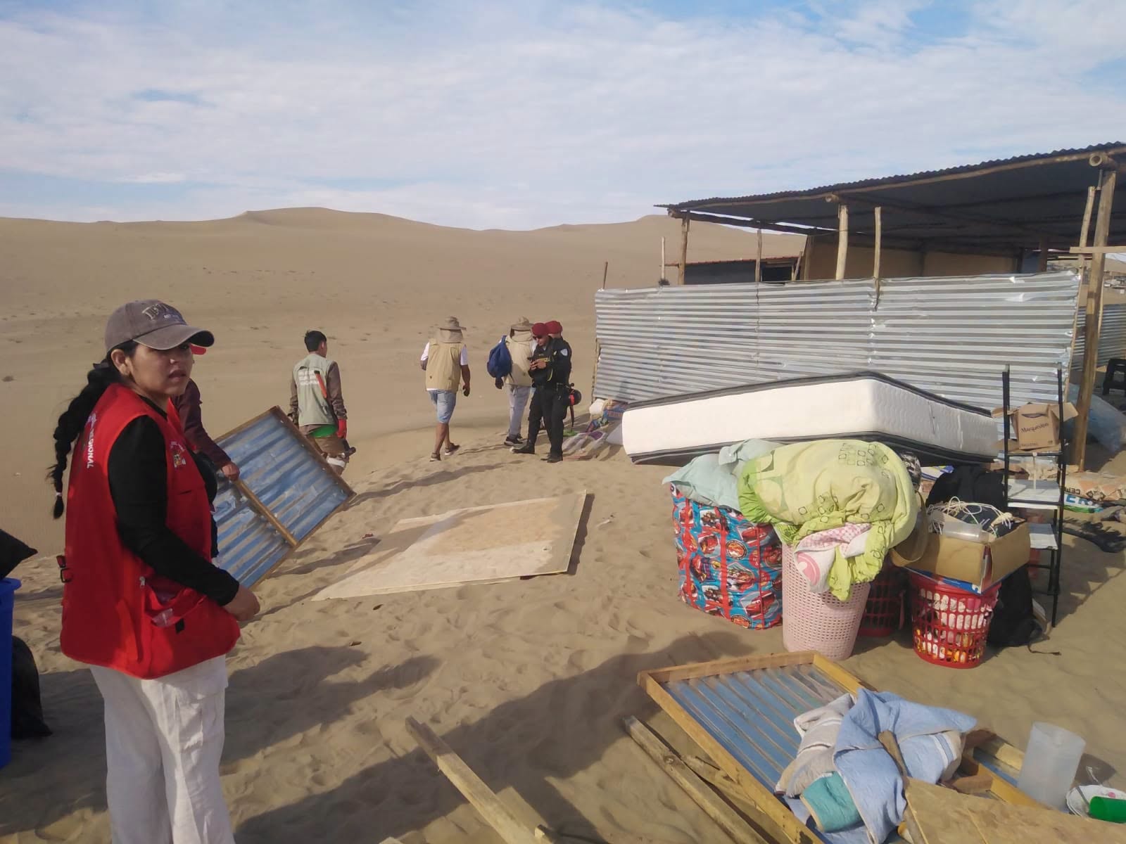 Desalojo pacífico en el Área de Conservación Regional Laguna de Huacachina en Ica